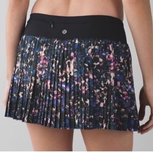 Lululemon Pleat To Street Skirt II Floral Backdrop